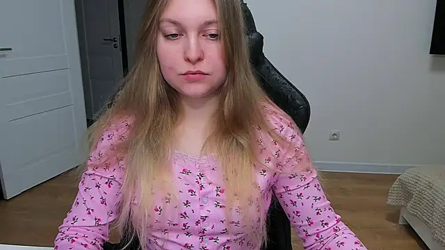 stacy miracle online show from March 2026 07:13:02 PM