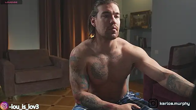 Louis Karlos online show from November 2025 04:03:02 AM