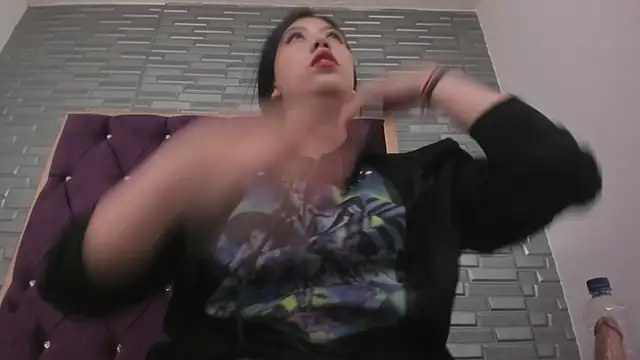 Snapshot of AntoneellaF chatting on January 2025 02:41:01 AM AntoneellaF online show from January 2025 02:41:01 AM