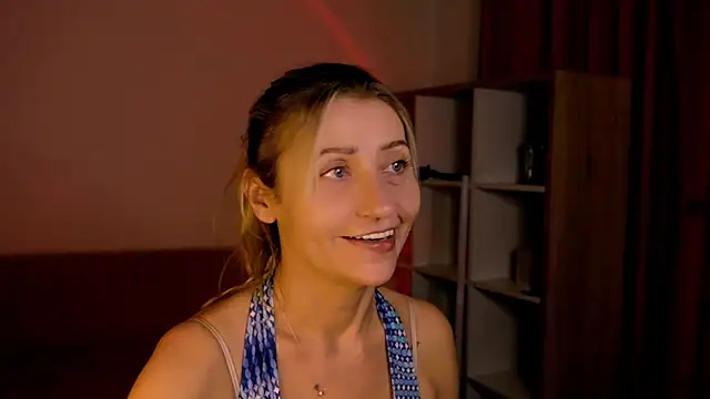 ZoeGrant online show from April 2026 07:40:01 PM