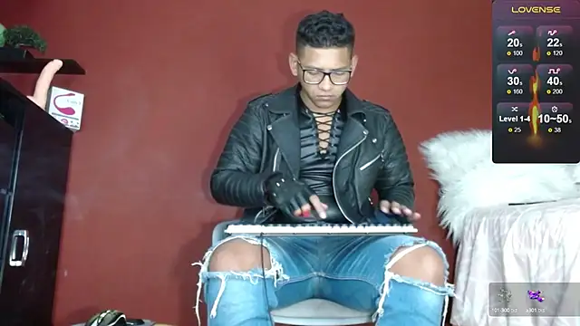 TomLover 12 online show from February 2025 10:24:02 AM