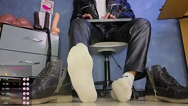 Snapshot of TomLover_12 chatting on March 2026 02:22:01 AM TomLover 12 online show from March 2026 02:22:01 AM