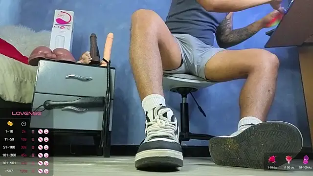 Snapshot of TomLover_12 chatting on April 2026 02:21:01 PM TomLover 12 online show from April 2026 02:21:01 PM