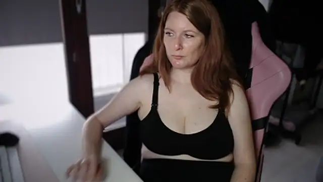 Exotic-Desire online show from December 2025 08:42:02 AM