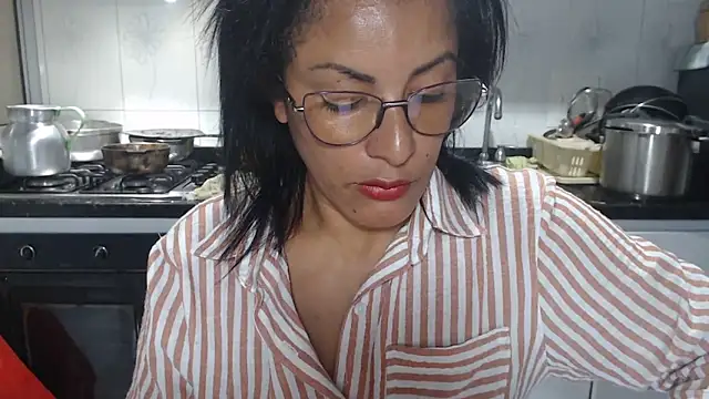 kateleyagrey online show from November 2025 07:47:01 PM