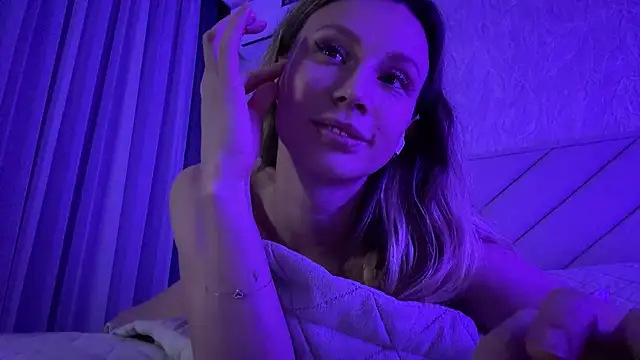 Alice Wonders online show from February 2025 02:08:02 AM