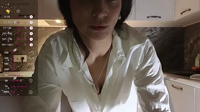 Alice Wonders online show from September 2025 07:36:02 PM