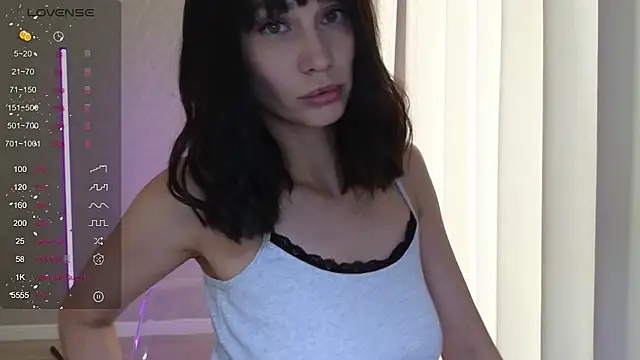 Alice Wonders online show from October 2025 08:48:02 AM