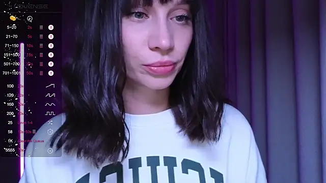 Snapshot of Alice_Wonders chatting on October 2025 08:20:02 PM Alice Wonders online show from October 2025 08:20:02 PM