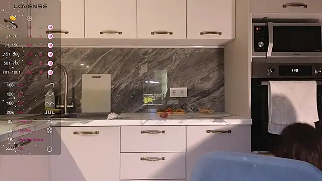 Snapshot of Alice_Wonders chatting on November 2025 07:56:01 PM Alice Wonders online show from November 2025 07:56:01 PM