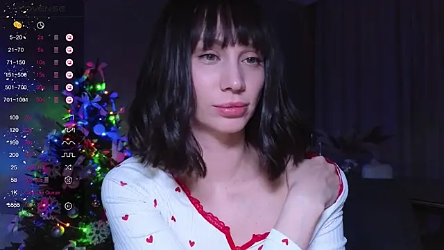 Snapshot of Alice_Wonders chatting on December 2025 06:59:02 PM Alice Wonders online show from December 2025 06:59:02 PM