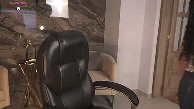 RoseFerrera online show from October 2025 09:30:01 PM