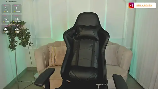 Snapshot of BellaRossii chatting on March 2025 12:00:01 AM BellaRossii online show from March 2025 12:00:01 AM