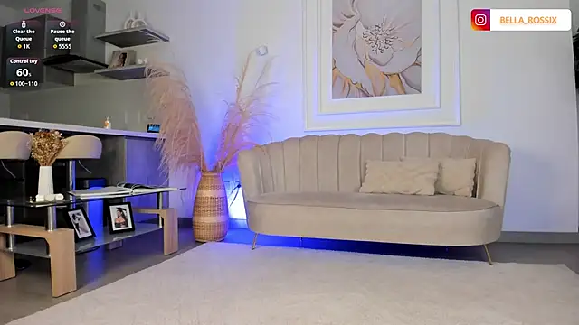 Snapshot of BellaRossii chatting on October 2025 01:03:01 AM BellaRossii online show from October 2025 01:03:01 AM