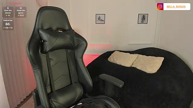 Snapshot of BellaRossii chatting on November 2025 02:14:02 AM BellaRossii online show from November 2025 02:14:02 AM