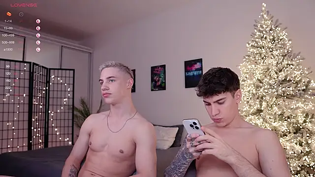 Evan  White  online show from December 2024 04:10:01 PM