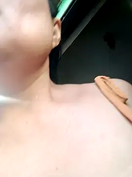 Snapshot of Sofiafuckbabes chatting on January 2025 12:35:01 AM Sofiafuckbabes online show from January 2025 12:35:01 AM