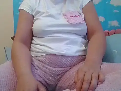 Snapshot of RealLittleRedRidingHood chatting on March 2026 05:24:02 PM RealLittleRedRidingHood online show from March 2026 05:24:02 PM
