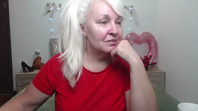 Snapshot of BlondyLeeBest chatting on March 2026 07:35:01 PM BlondyLeeBest online show from March 2026 07:35:01 PM