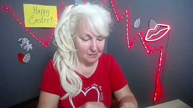 Snapshot of BlondyLeeBest chatting on April 2026 06:27:02 PM BlondyLeeBest online show from April 2026 06:27:02 PM