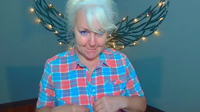 Snapshot of BlondyLeeBest chatting on May 2026 06:27:01 PM BlondyLeeBest online show from May 2026 06:27:01 PM