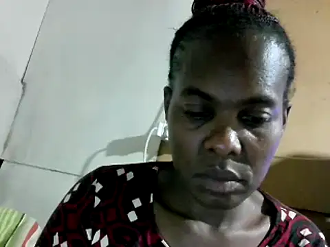 Snapshot of hairybushpussyxx1 chatting on December 2024 06:52:02 PM hairybushpussyxx1 online show from December 2024 06:52:02 PM