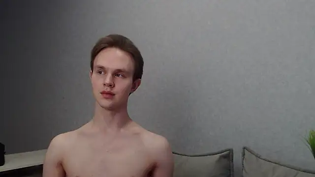 Snapshot of MartinMendez chatting on February 2025 12:17:01 PM MartinMendez online show from February 2025 12:17:01 PM