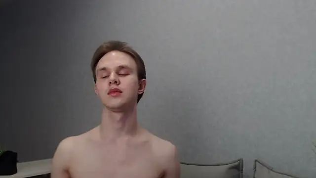 Snapshot of MartinMendez chatting on February 2025 12:39:01 PM MartinMendez online show from February 2025 12:39:01 PM