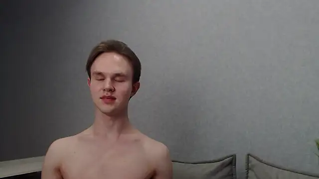 Snapshot of MartinMendez chatting on February 2025 03:56:01 PM MartinMendez online show from February 2025 03:56:01 PM