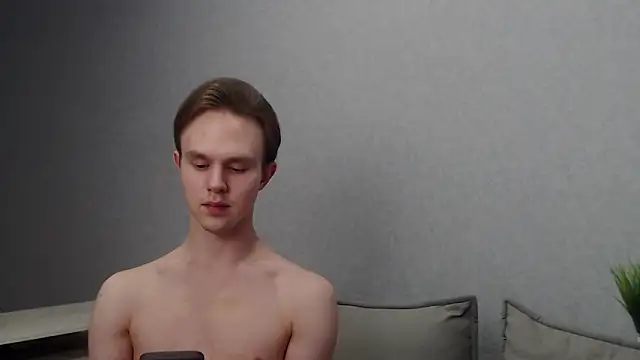 Snapshot of MartinMendez chatting on February 2025 06:59:01 PM MartinMendez online show from February 2025 06:59:01 PM