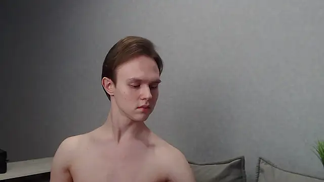 Snapshot of MartinMendez chatting on February 2025 03:21:01 PM MartinMendez online show from February 2025 03:21:01 PM