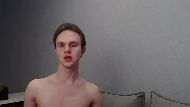 Snapshot of MartinMendez chatting on February 2025 12:33:02 PM MartinMendez online show from February 2025 12:33:02 PM