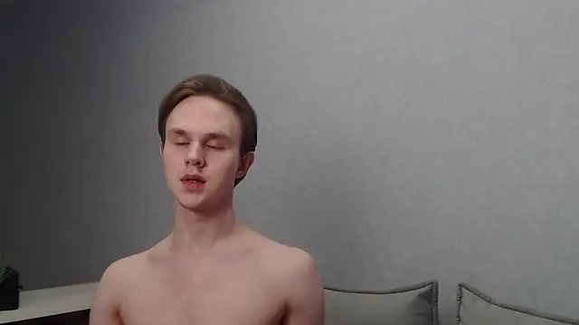 Snapshot of MartinMendez chatting on February 2025 07:05:01 PM MartinMendez online show from February 2025 07:05:01 PM