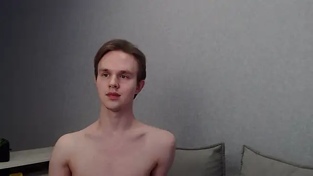 Snapshot of MartinMendez chatting on February 2025 11:42:02 AM MartinMendez online show from February 2025 11:42:02 AM