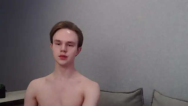 Snapshot of MartinMendez chatting on February 2025 09:34:02 AM MartinMendez online show from February 2025 09:34:02 AM