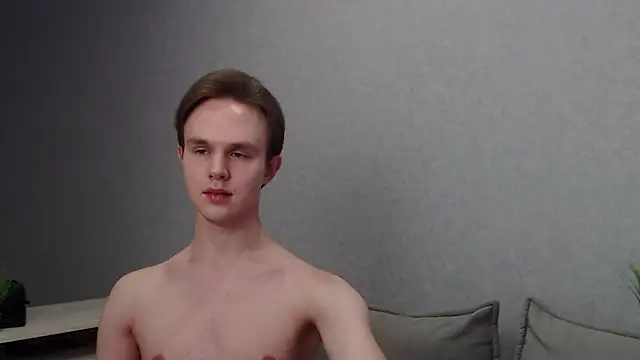 Snapshot of MartinMendez chatting on February 2025 12:40:01 PM MartinMendez online show from February 2025 12:40:01 PM