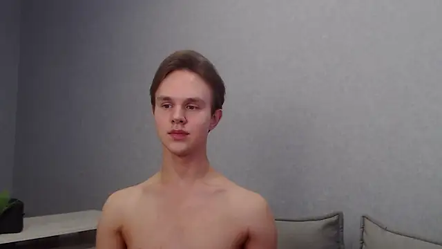 Snapshot of MartinMendez chatting on March 2025 12:04:02 PM MartinMendez online show from March 2025 12:04:02 PM