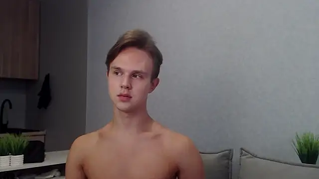 Snapshot of MartinMendez chatting on September 2025 09:02:01 AM MartinMendez online show from September 2025 09:02:01 AM