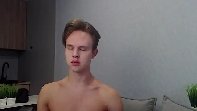 Snapshot of MartinMendez chatting on September 2025 08:41:02 AM MartinMendez online show from September 2025 08:41:02 AM