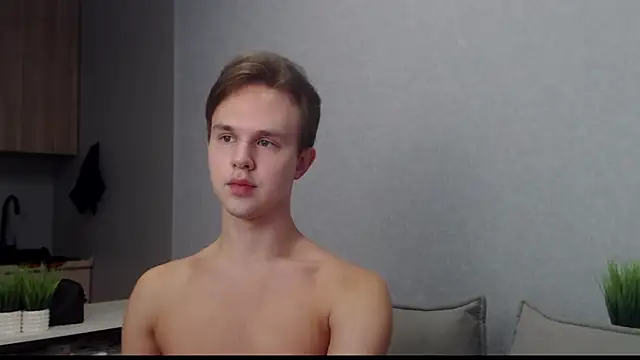 Snapshot of MartinMendez chatting on October 2025 08:44:01 AM MartinMendez online show from October 2025 08:44:01 AM