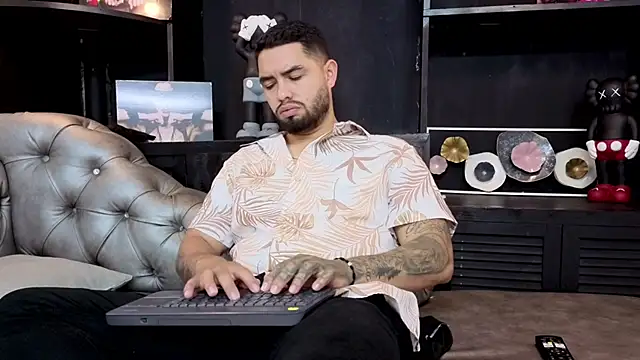 matteosantos online show from October 2025 11:52:02 AM