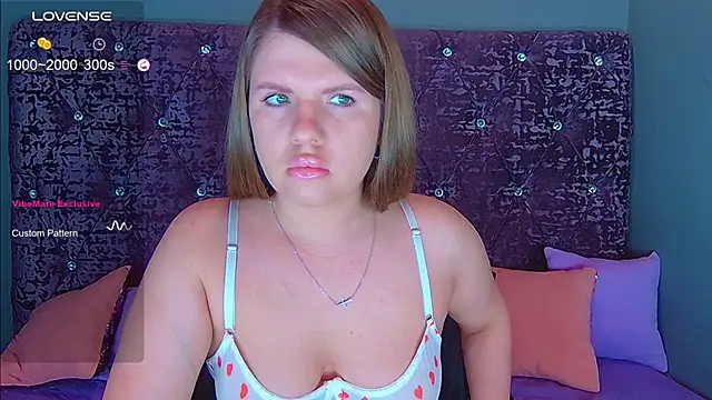 Snapshot of NoraBigAss chatting on January 2025 10:43:02 PM NoraBigAss online show from January 2025 10:43:02 PM