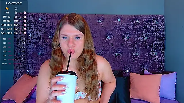 Snapshot of NoraBigAss chatting on February 2025 01:31:01 AM NoraBigAss online show from February 2025 01:31:01 AM