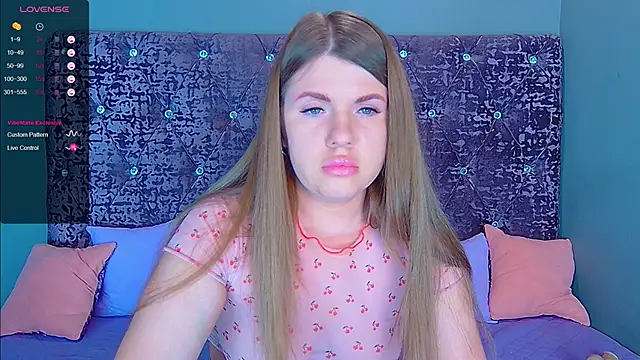 Snapshot of NoraBigAss chatting on March 2025 05:54:01 AM NoraBigAss online show from March 2025 05:54:01 AM