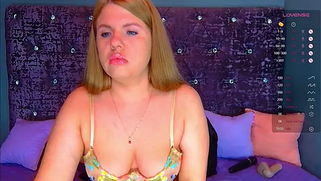 Snapshot of NoraBigAss chatting on September 2025 01:27:01 AM NoraBigAss online show from September 2025 01:27:01 AM