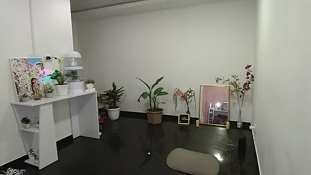 Snapshot of NicoleCortez chatting on December 2024 04:34:02 AM NicoleCortez online show from December 2024 04:34:02 AM