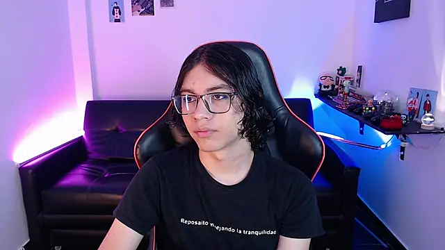 Snapshot of malik_harrison__ chatting on December 2024 02:49:02 PM malik harrison   online show from December 2024 02:49:02 PM