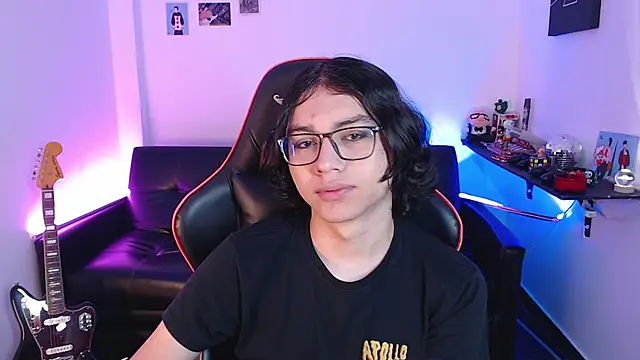 Snapshot of malik_harrison__ chatting on December 2024 02:39:02 PM malik harrison   online show from December 2024 02:39:02 PM