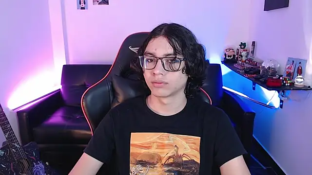 Snapshot of malik_harrison__ chatting on December 2024 02:24:02 PM malik harrison   online show from December 2024 02:24:02 PM