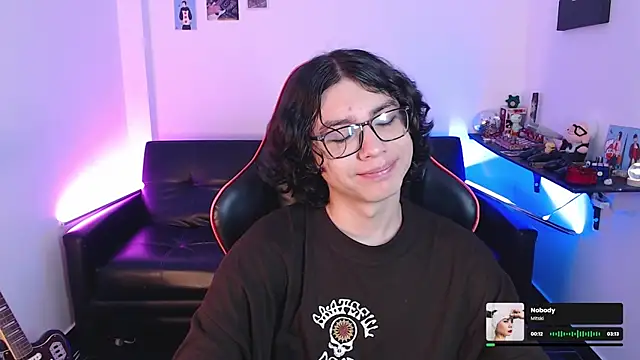 Snapshot of malik_harrison__ chatting on January 2025 04:50:01 PM malik harrison   online show from January 2025 04:50:01 PM